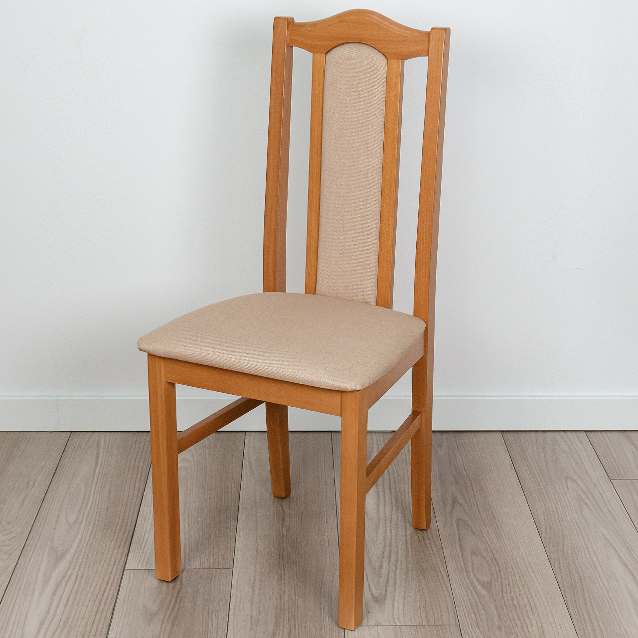Klasyczne krzesło tapicerowane DK2 olcha (14) WYPRZEDAŻ